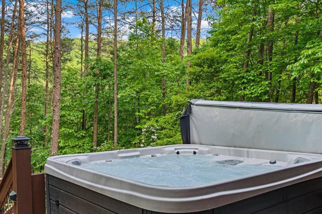 Lakeside Retreat Hot Tub Fishing Hiking เอลลิเจย์ ภายนอก รูปภาพ